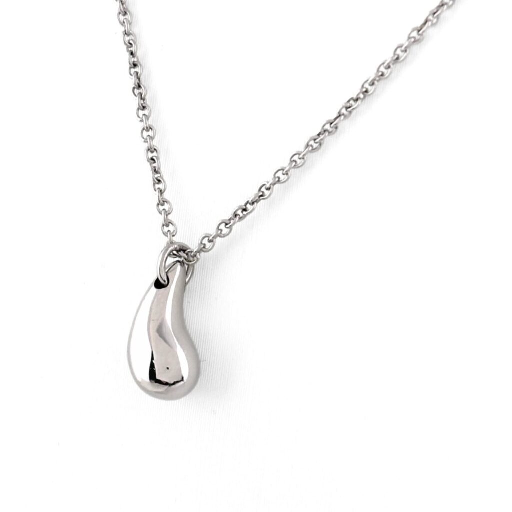 Taking a Look at Tiffany Platinum 950 Necklace (Pre-Owned)